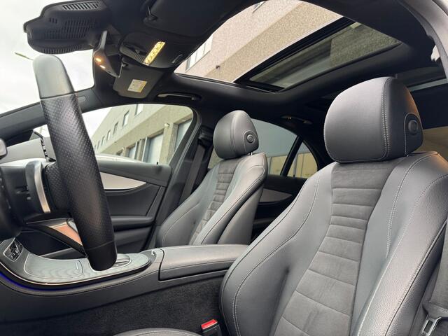Mercedes-Benz E-KLASSE 300 e 4MATIC AMG Line | E300 Hybride | Pano | Matrix LED | Burmester | Night | Keyless | Adapt. Cruise | Trekhaak | 20 Inch | 360 | Carplay | DAB | Trekhaak | Sfeer | Dodehoek | Lane Assist | BTW | Dealer Onderhouden | Garantie