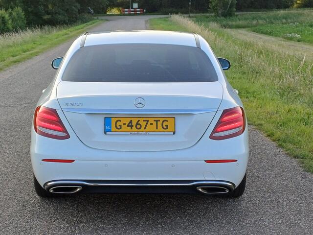 Mercedes-Benz E-KLASSE 200 Premium Prachtige auto!/Sfeerverlichting/Camera/
