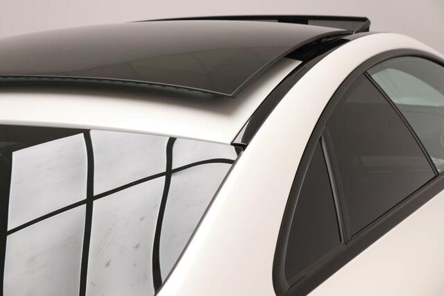 Mercedes-Benz E-KLASSE Coupé 200 Edition 1 | PANORAMADAK | HEAD UP | APPLE | CAMERA | 19"