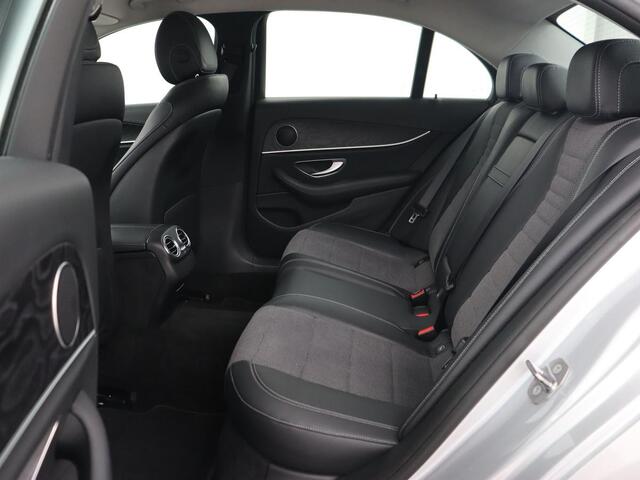 Mercedes-Benz E-KLASSE 350e Avantgarde | Luchtvering | Trekhaak | Stoelverwarming | Carplay | 360 Camera | Sfeerverlichting | Navigatie | Park Assist | Half leder | Full LED | PHEV | Plug In