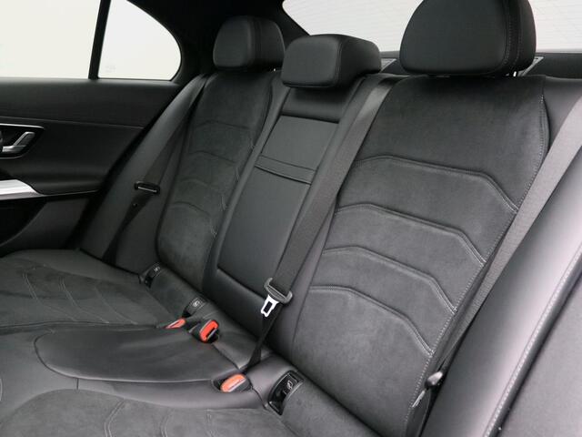 Mercedes-Benz E-KLASSE 300 e Sport Edition Trekhaak | Panorama Schuif-Kanteldak | 360° camera | AMG Line | MBUX Superscreen | Premium pakket. Inclusief 24 maanden MB Certified garantie voor Europa.