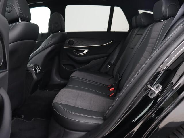 Mercedes-Benz E-KLASSE 300e Avantgarde | Panoramadak | Adaptive cruise | Stoelverwarming | Carplay | Camera | Sfeerverlichting | Navigatie | Widescreen | Half leder | PHEV | Plug In