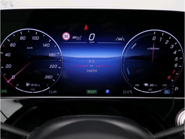 Mercedes-Benz E-KLASSE 300 e Sport Edition | Panorama Schuif-Kanteldak | 360° camera | AMG Line | MBUX Superscreen | 20" multispaaks lichtmetalen AMG velgen. Inclusief 24 maanden MB Certified garantie voor Europa.