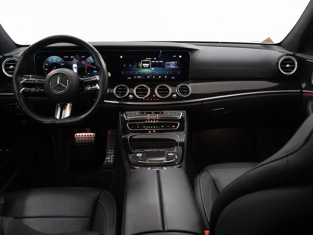 Mercedes-Benz E-KLASSE 300 e 4MATIC AMG Line | Panoramadak | Luchtvering | Memory | Burmester | Multibeam | Keyless |