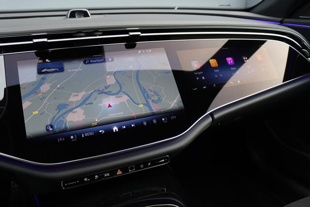 Mercedes-Benz E-KLASSE 300 e AMG Line | Hyperscreen | Distronic | Panoramadak | Memory | Burmester | HUD | 3D-Display | Digital Light | Surround Camera | Nightpakket | Keyless Go |