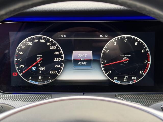 Mercedes-Benz E-KLASSE 200 AMG Panodak Burmester 360 Camera Head up Leer