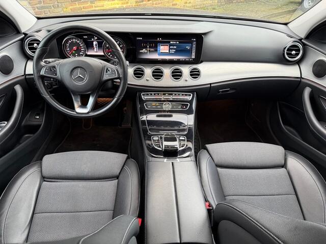 Mercedes-Benz E-KLASSE 200 BUSINESS Solution Automaat 19 Inch Trekhaak