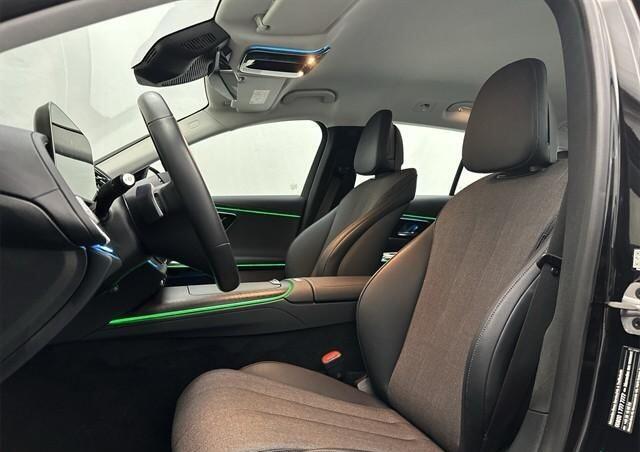 Mercedes-Benz E-estate 220 d Avantgarde Distronic Trekhaak Camera Stoelverwarming MBUX