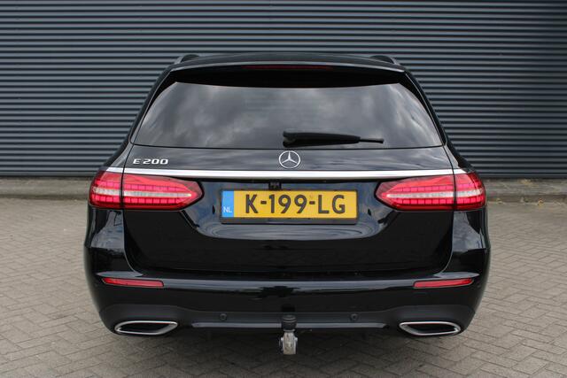 Mercedes-Benz E-estate 200 Business Solution AMG Trekhaak Leder Sfeerverlichting Full-LED NL-Auto