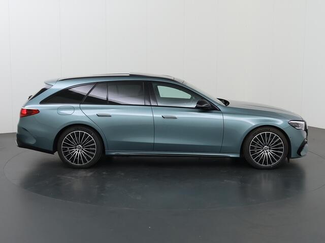 Mercedes-Benz E-estate 300 e AMG Line | Panoramadak | Premium plus | Trekhaak | 20 inch | Night pakket |