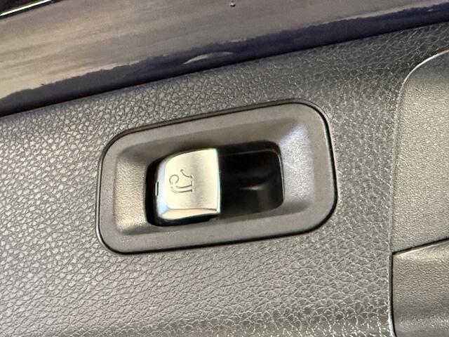 Mercedes-Benz E-estate 200 AMG Business Solution Sport Automaat | Lederen sportstoelen | Elektr. trekhaak | Sfeerverlichting | Adaptive | Camera