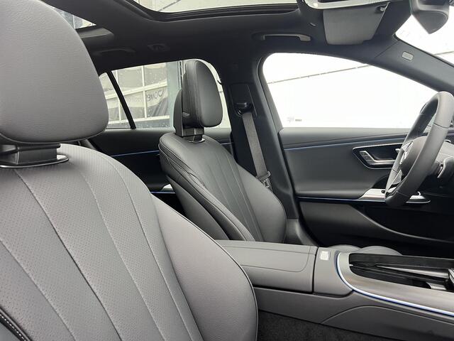 Mercedes-Benz E-estate 300 e Luxury Line | Panoramadak | Trekhaak | Donkergetint Glas Achter | 360° Camera | DISTRONIC Afstandsassistent | Dodehoekassistent | Elektrisch Verstelbare Stoelen + Memory | Stoelverwarming | Apple CarPlay | Android Auto