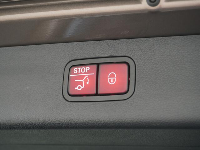 Mercedes-Benz E-estate 300 e AMG Line | Distronic 360 Camera Night Memory