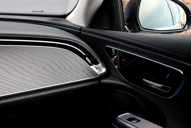 Mercedes-Benz E-estate 300 e Luxury Line Aut9 | Distronic Pro | Keyless Go | Camera | Dodehoekassistent | High Perf. LED | Zitcomfortpakket |