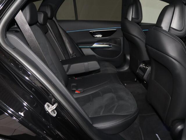 Mercedes-Benz E-estate 300 e AMG Line | Night | Panoramadak | Rij assistentie pakket plus | Trekhaak | Night pakket |