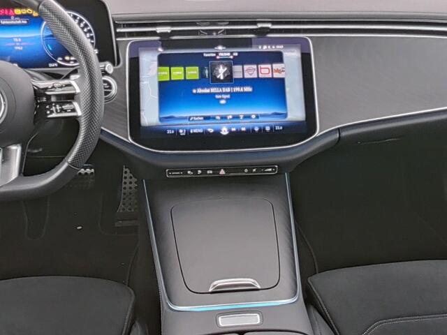 Mercedes-Benz E-estate 300 e AMG Plug-In Hybride AMG Line | Night Pakket | Panorama Schuif-Kanteldak | Burmester® | Trekhaak | 20 Inch AMG Velgen Inclusief 24 maanden MB Certified garantie voor Europa.