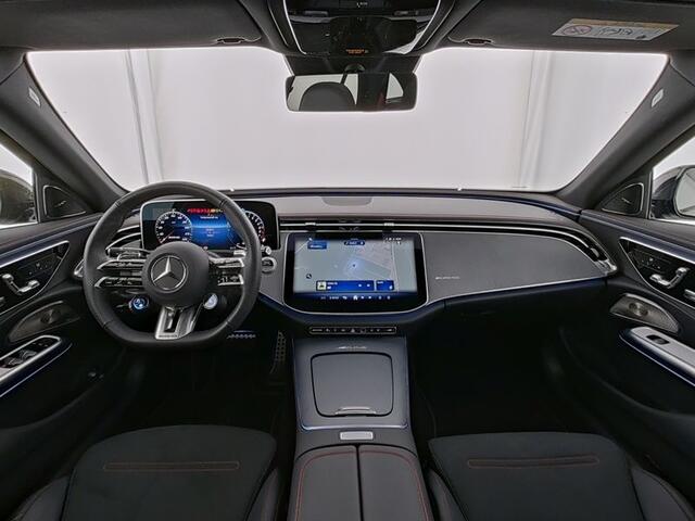 Mercedes-Benz E-estate Mercedes-AMG 53 4MATIC+ Night Pakket 1+2 | Panorama Schuif-Kanteldak | 21 Inch AMG Velgen | Burmester® | Trekhaak | AMG Real Performance Sound. Inclusief 24 maanden MB Certified garantie voor Europa.