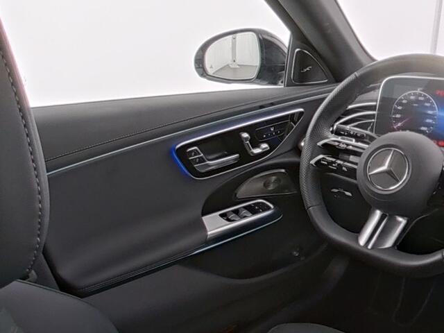 Mercedes-Benz E-estate 300 e AMG Plug-In Hybride AMG Line | Night Pakket | Panorama Schuif-Kanteldak | MBUX Superscreen | Trekhaak | 20 Inch AMG Velgen. Inclusief 24 maanden MB Certified garantie voor Europa.