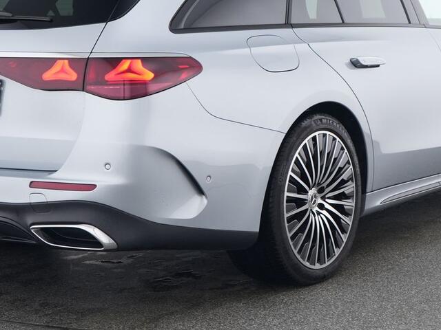 Mercedes-Benz E-estate 300 e AMG Plug-In Hybride AMG Line | Night Pakket | Panorama Schuif-Kanteldak | MBUX Superscreen | Trekhaak | 20 Inch AMG Velgen. Inclusief 24 maanden MB Certified garantie voor Europa.