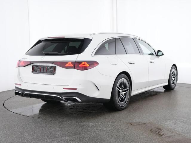 Mercedes-Benz E-estate 300 e AMG Plug-In Hybride AMG Line | Panorama Schuif-Kanteldak | Trekhaak | Burmester® 4D-Surround-Soundsystem | Distronic. Inclusief 24 maanden MB Certified garantie voor Europa.