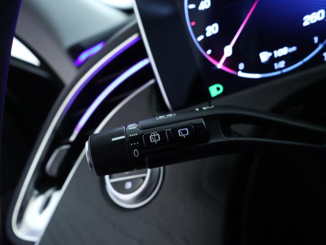 Mercedes-Benz E-estate Estate 300 e PLug-In Hybride | Distronic | Winterpakket: Stoel en Stuurverwarming | Sfeerverlichting | Led koplampen | Achteruitrijcamera | Apple CarPlay | Inclusief 24 maanden MB Certified garantie voor Europa.