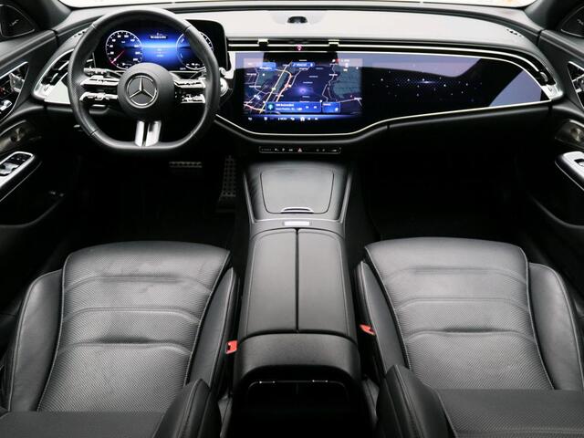 Mercedes-Benz E-estate 300 e AMG Plug-In Hybride AMG Line | Schuif-Kanteldak | Trekhaak | Memory Voorstoelen. Inclusief 24 maanden MB Certified garantie voor Europa.