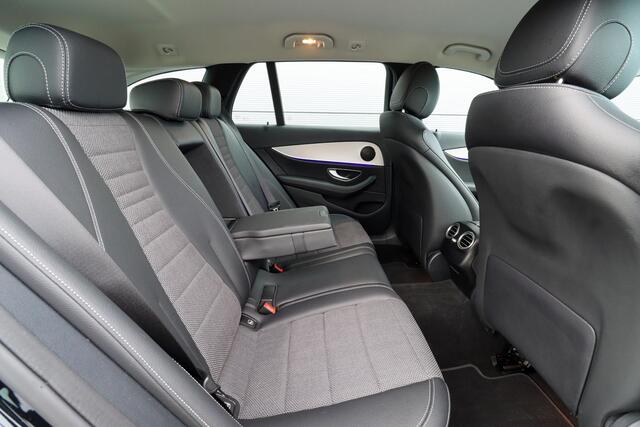 Mercedes-Benz E-estate 300 de Luxury Line | Trekhaak | Adaptieve cruise| Rijklaarprijs - incl.garantie