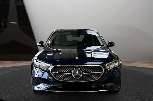 Mercedes-Benz E-estate 300 de 4MATIC Diesel Plug-in-Hybrid Avantgarde Head-Up Trekhaak LED Stoelverwarming 19 Inch Distronic