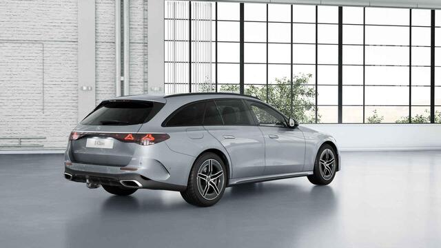 Mercedes-Benz E-estate 300 e AMG Line | Panoramadak | Superscreen | Night pakket | Trekhaak | 360 camera | Rij assistentiepakket |