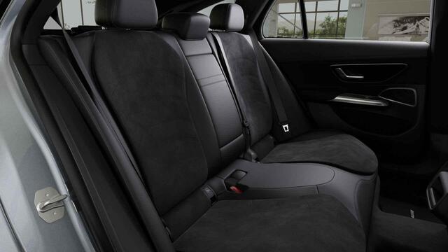 Mercedes-Benz E-estate 300 e AMG Line | Panoramadak | Superscreen | Night pakket | Trekhaak | 360 camera | Rij assistentiepakket |