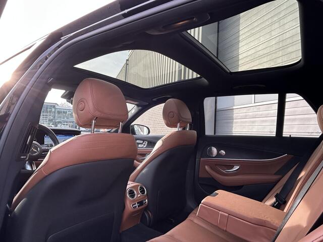 Mercedes-Benz E-estate 300 e | Bruin leer | Panoramadak | Trekhaak