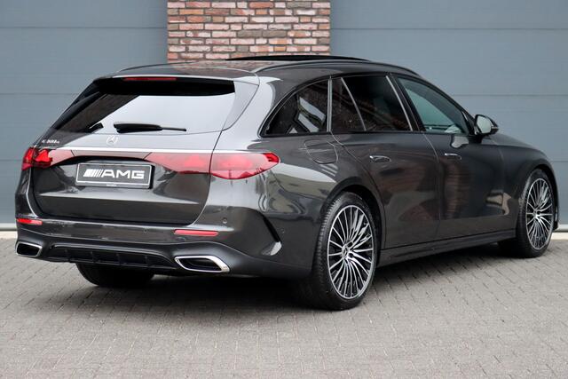 Mercedes-Benz E-estate 300 e AMG Line | Hyperscreen | Distronic+ | Panoramadak | Memory | Stoelventilatie | Burmester | HUD | Digital Light | Trekhaak | Augemented Reality |