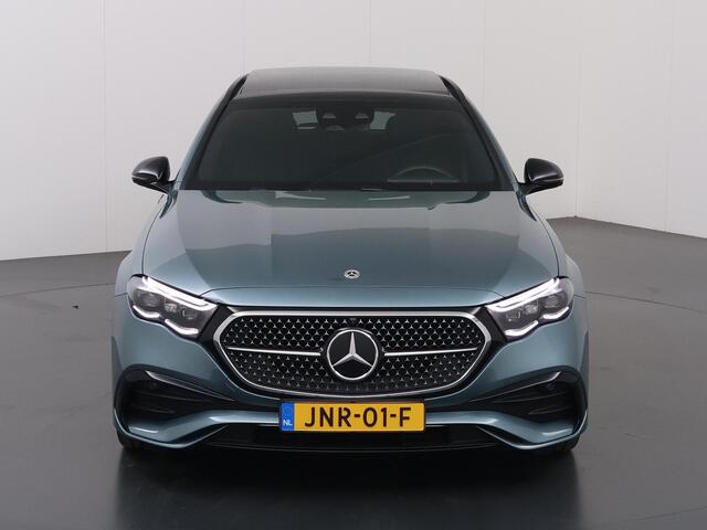 Mercedes-Benz E-estate 300 e AMG Line | Panoramadak | Burmester 4D | Trekhaak | Night pakket | Winter pakket |