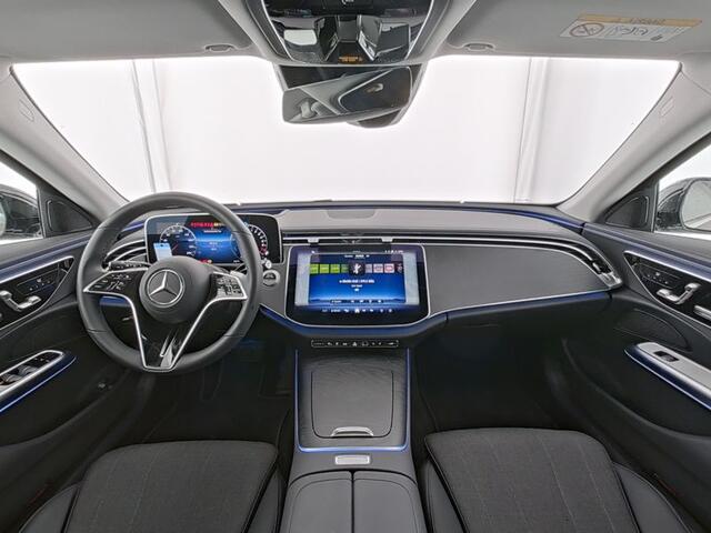 Mercedes-Benz E-estate 300 e AMG Line Adtion Avantgarde | Trekhaak | Head-up-Display | Distronic | Memory Voorstoelen. Inclusief 24 maanden MB Certified garantie voor Europa.
