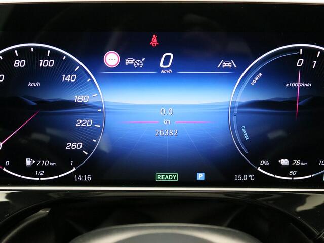 Mercedes-Benz E-estate 300 e Sport Edition AMG Line | Panorama Schuif-Kanteldak | 20 Inch AMG Velgen | Apple CarPlay | Distronic | Alarm Klasse 3 | DIGITAL Light. Inclusief 24 maanden MB Certified garantie voor Europa.