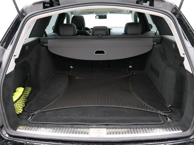 Mercedes-Benz E-estate 200 Business Solution Panoramadak | Leder | Dode Hoek Ass | Alarm | Sfeerverlichting | Parkeerpakket met Camera | Inclusief 24 maanden Mercedes-Benz Certified garantie voor Europa.