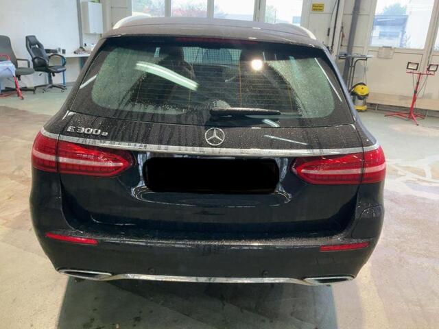 Mercedes-Benz E-estate 300 e AMG Line PHEV | Trekhaak elektrisch uitklapbaar | Open dak | Multibeam | Stoelverwarming | Achteruitrijcamera