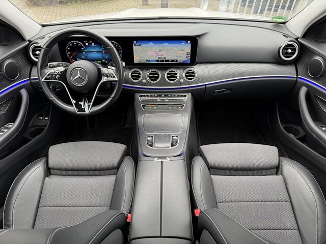 Mercedes-Benz E-estate 300 e Avantgarde Pano-Dak | Trekhaak | Night |