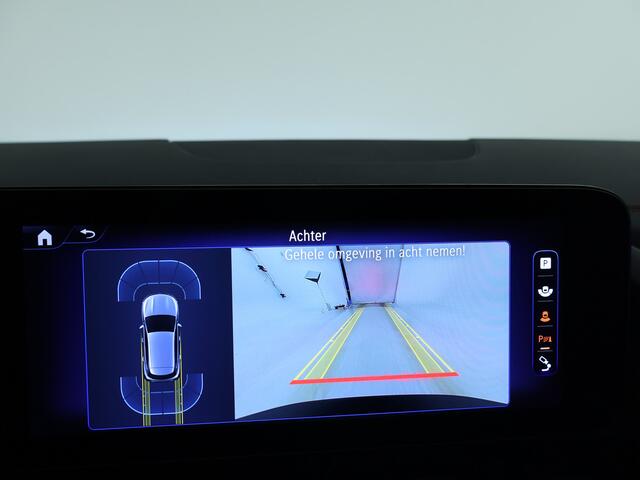 Mercedes-Benz EQA 250+ AMG Line 71 kWh | Nightpakket | Trekhaak | Parkeerpakket met achteruitrijcamera | KEYLESS-GO comfort pakket | GUARD 360° Voertuigbescherming Plus | Winter pakket | EASY PACK achterklep |