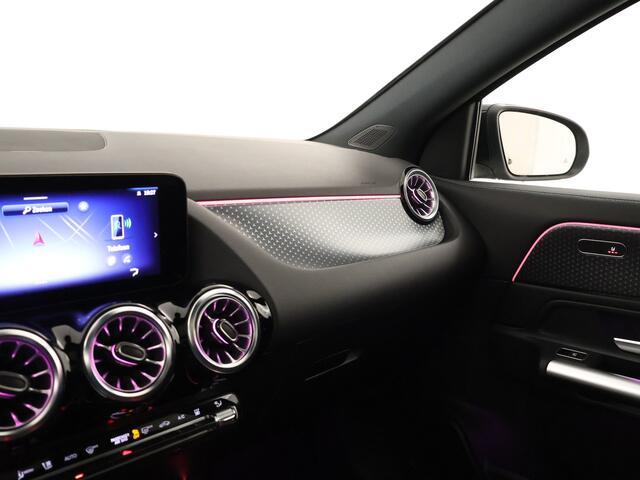 Mercedes-Benz EQA 250+ Business Line 71 kWh | Trekhaak | Dodehoekassistent | Parkeerpakket met achteruitrijcamera | EASY PACK achterklep | Extra USB-poorten | EASY PACK achterklep | GUARD 360° Voertuigbescherming Plus |