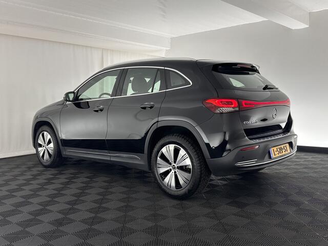 Mercedes-Benz EQA 250 Business Solution Luxury 67 kWh [ 3-Fase ] (INCL.BTW) *LEATHER | FULL-LED | AMBIENT-LIGHT | DIGI-COCKPIT | BLIS | CAMERA | NAVI-FULLMAP | DAB+ | 18''ALU | ECC | CRUISE*