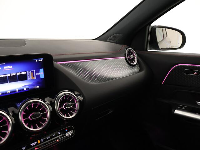 Mercedes-Benz EQA 250+ AMG Line 71 kWh | Trekhaak | Nightpakket | GUARD 360° Voertuigbescherming Plus | KEYLESS-GO comfort pakket | Winter pakket | Parkeerpakket met achteruitrijcamera | Premium pakket | Extra USB-poorten |