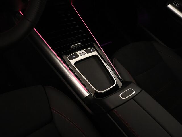 Mercedes-Benz EQA 250+ AMG Line 71 kWh | Trekhaak | Nightpakket | GUARD 360° Voertuigbescherming Plus | KEYLESS-GO comfort pakket | Winter pakket | Parkeerpakket met achteruitrijcamera | Premium pakket | Extra USB-poorten |