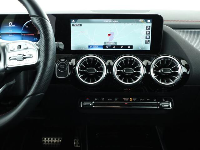 Mercedes-Benz EQA 250 AMG Line 67 kWh | AMG Line | Achteruitrijcamera | Easy Pack Achterklep | MBUX Augmented Reality | Led koplampen | Inclusief 24 maanden MB Certified garantie voor Europa.