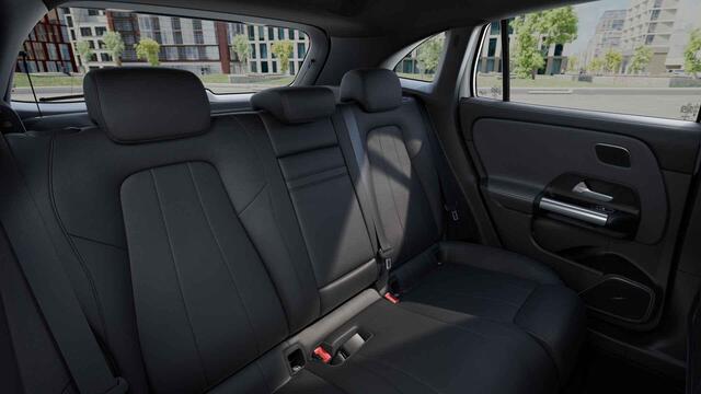 Mercedes-Benz EQA 250+ Business Solution Luxury