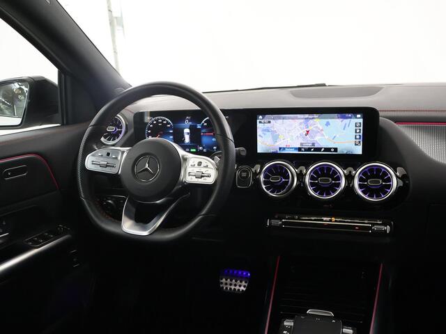 Mercedes-Benz EQA 250 AMG Line 67 kWh | Night | Panoramadak | Stoelverwarming | Sfeerverlichting | Achteruitrijcamera | 19" lichtmetalen velgen |