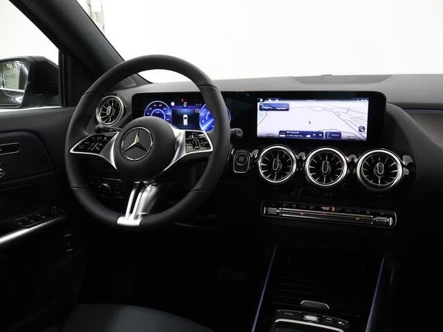 Mercedes-Benz EQA 250+ Business Solution Luxury 71 kWh | Panoramaschuifdak | Trekhaak | 360°-camera | Winter pakket | KEYLESS-GO