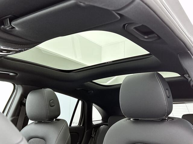 Mercedes-Benz EQA 250+ Business Solution Luxury 71 kWh | Panoramaschuifdak in glas | Winter pakket | Dodehoekassistent | Parkeerpakket met achteruitrijcamera | Spiegelpakket | Extra USB-poorten | EASY PACK achterklep | Comfortstoelen voor |