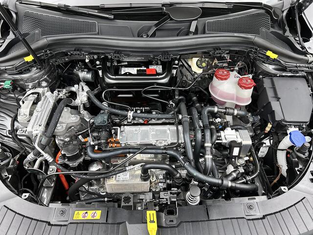 Mercedes-Benz EQA 250+ Business Solution Luxury 71 kWh | Panoramaschuifdak in glas | Winter pakket | Dodehoekassistent | Parkeerpakket met achteruitrijcamera | Spiegelpakket | Extra USB-poorten | EASY PACK achterklep | Comfortstoelen voor |