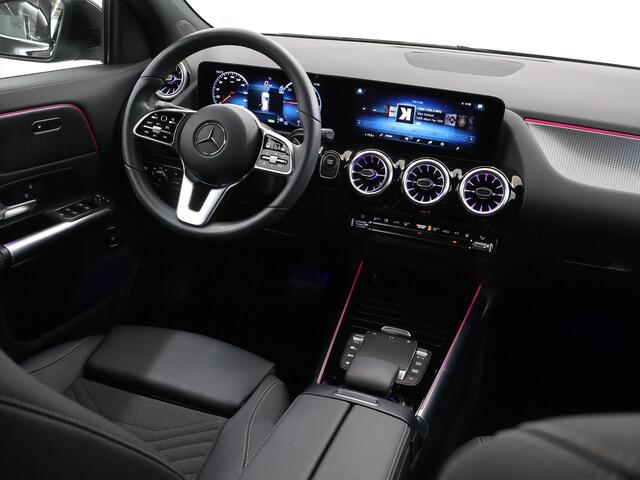 Mercedes-Benz EQA 250 Luxury Line 67 kWh | Getint glas | Sfeerverlichting | Widescreen |